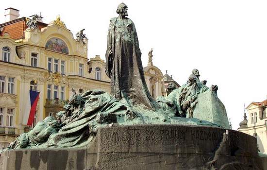 Monumento a Jan Hus